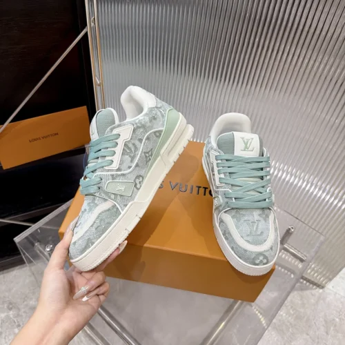 Louis Vuitton Trainer Sneakers Style 0042