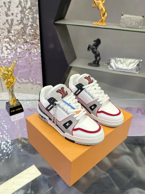 Louis Vuitton Trainer Leather Sneakers Style 0055