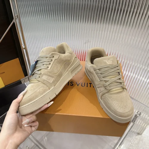 Louis Vuitton Trainer Leather Sneakers Style 0056