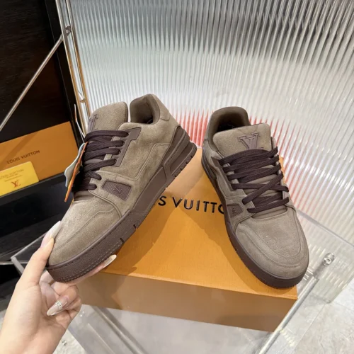 Louis Vuitton Trainer Leather Sneakers Style 0058