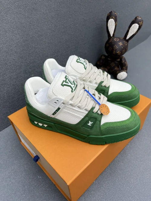 Louis Vuitton Trainer Calfskin Sneakers Style 0067