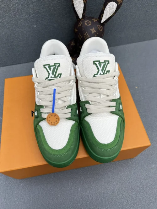 Louis Vuitton Trainer Calfskin Sneakers Style 0067