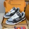 Louis Vuitton Trainer Sneakers Style 0093