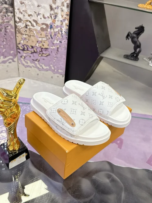 Louis Vuitton Slides Style 0095