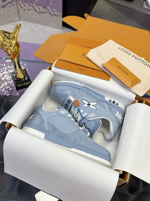 Louis Vuitton Trainer Sneakers Style 0101
