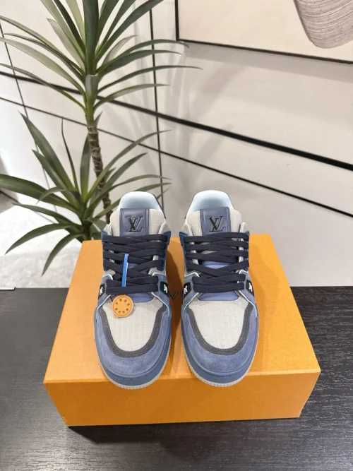 Louis Vuitton Trainer Leather Sneakers Style 0103