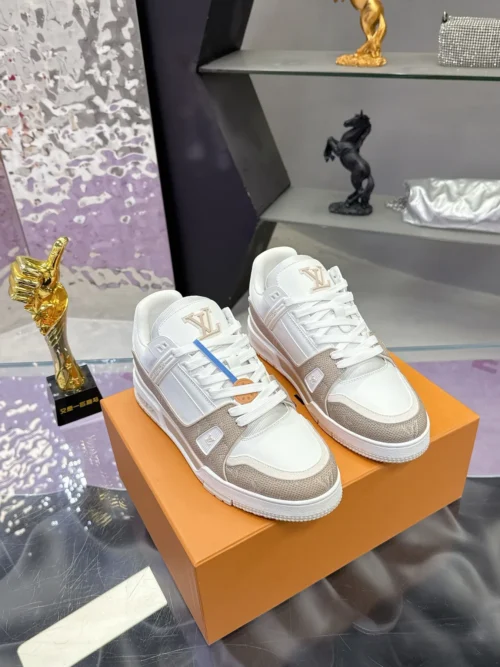 Louis Vuitton Trainer Leather Sneakers Style 0115