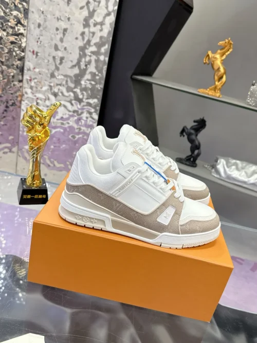 Louis Vuitton Trainer Leather Sneakers Style 0115