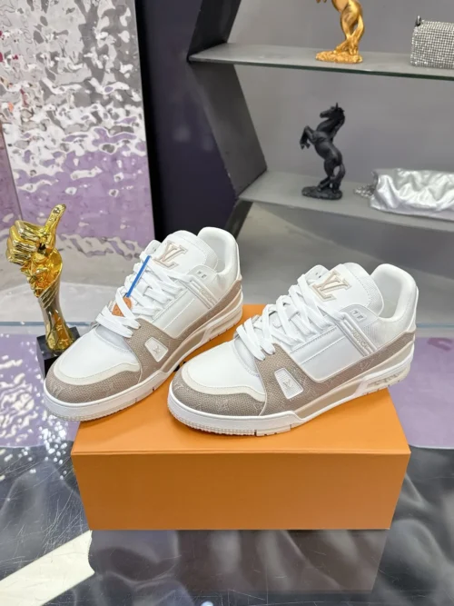 Louis Vuitton Trainer Leather Sneakers Style 0115