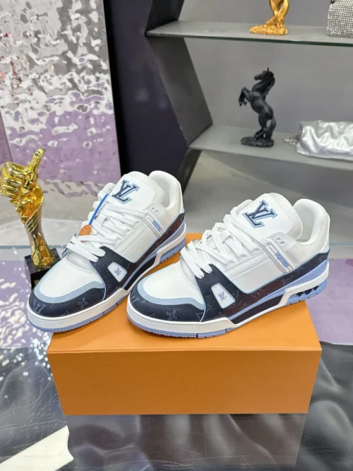 Louis Vuitton Trainer Leather Sneakers Style 0117