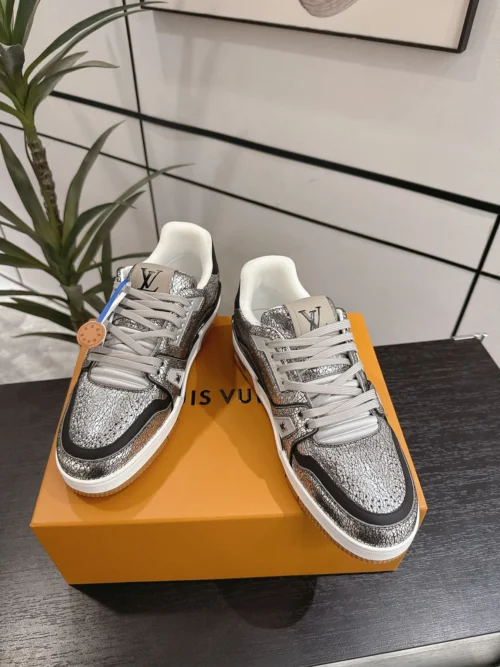 Louis Vuitton Trainer Leather Sneakers Style 0145