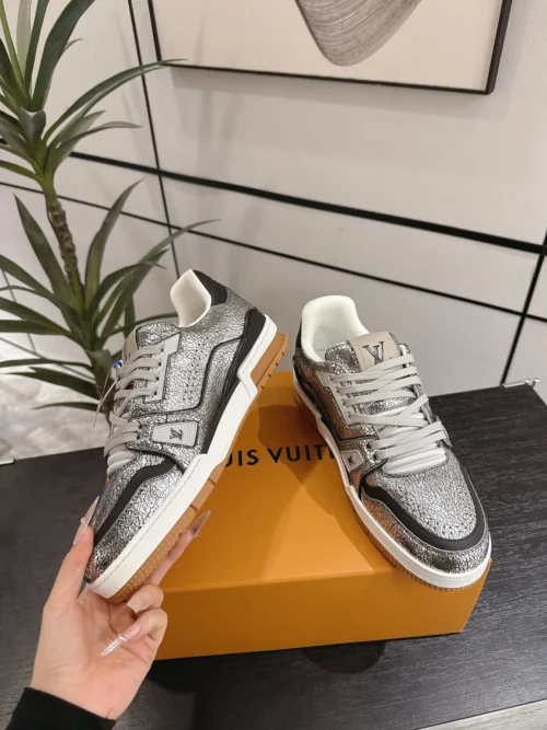 Louis Vuitton Trainer Leather Sneakers Style 0145
