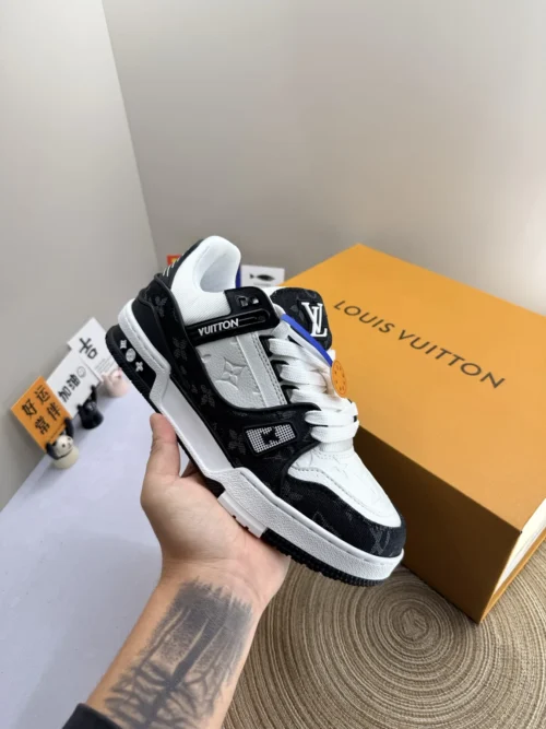 Louis Vuitton Sneakers Style 0159