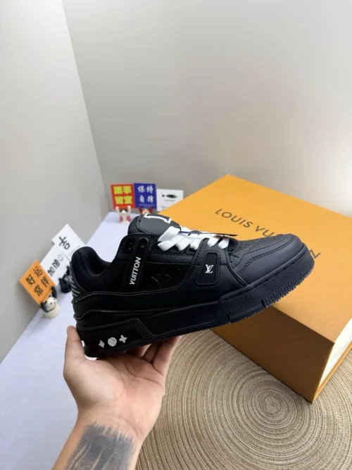 Louis Vuitton Sneakers Style 0163