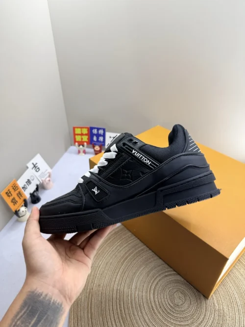 Louis Vuitton Sneakers Style 0163