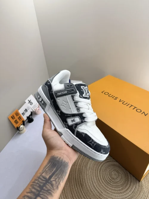 Louis Vuitton Sneakers Style 0165