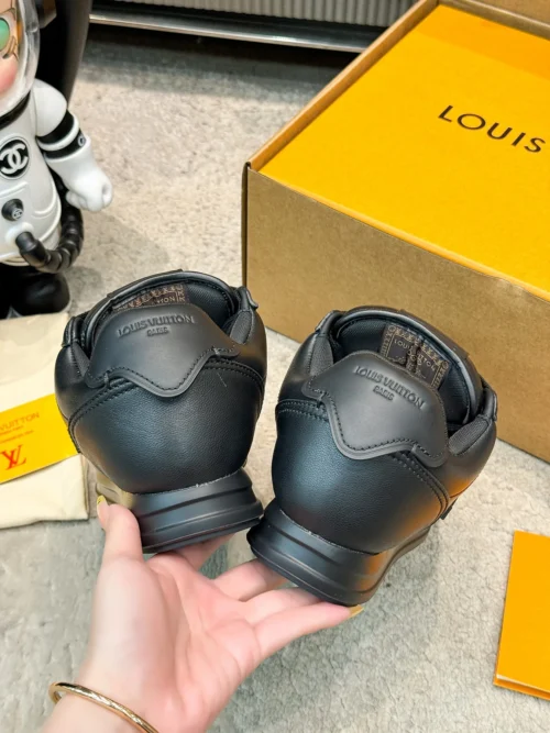 Louis Vuitton Chunky Sneakers Style 0181