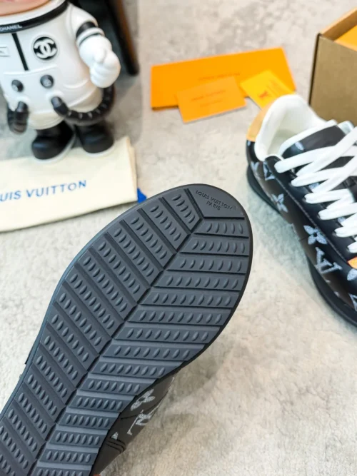 Louis Vuitton Chunky Sneakers Style 0189