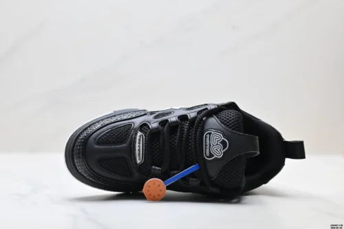 Louis Vuitton Trainer Sneakers Style 0225