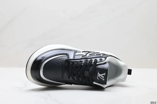 Louis Vuitton Leather Sneakers Style 0237