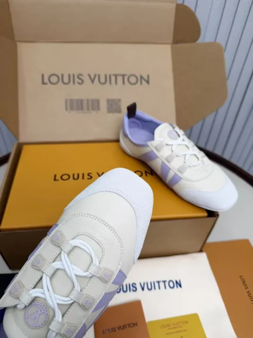 Louis Vuitton Sneakers Style 0243