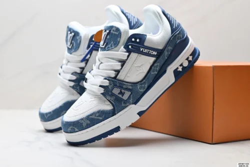 Louis Vuitton Trainer Sneakers Style 0331