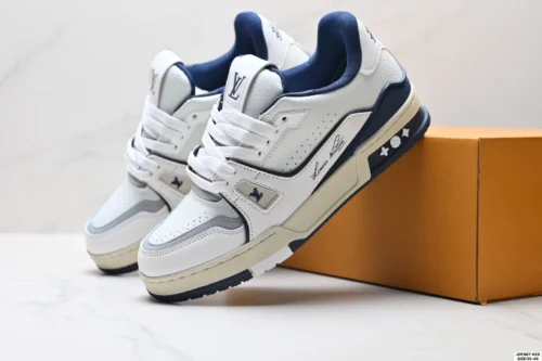 Louis Vuitton Trainer Sneakers Style 0331