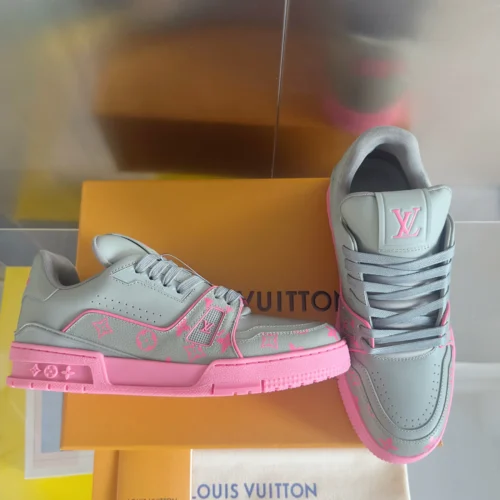 Louis Vuitton Trainer Leather Sneakers Style 0333