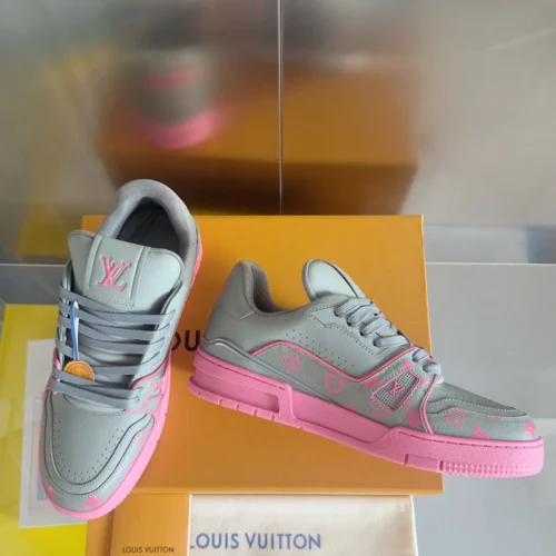 Louis Vuitton Trainer Leather Sneakers Style 0333
