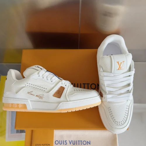 Louis Vuitton Trainer Leather Sneakers Style 0337