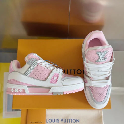 Louis Vuitton Trainer Leather Sneakers Style 0341
