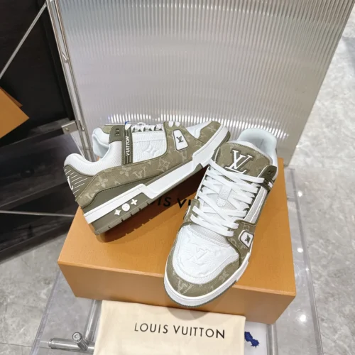 Louis Vuitton Trainer Leather Sneakers Style 0353