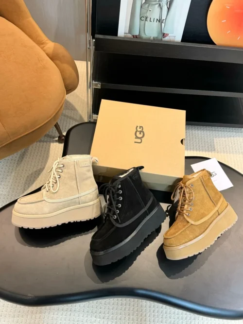 UGG Snow Boots Style 0019