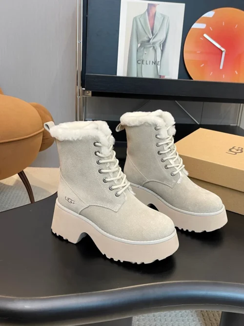UGG Snow Boots Style 0025