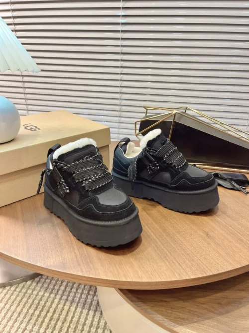 UGG Sneakers