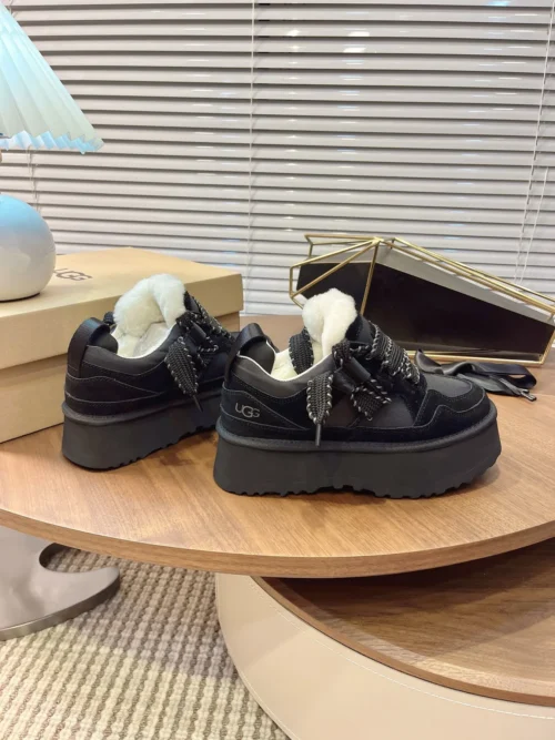UGG Sneakers
