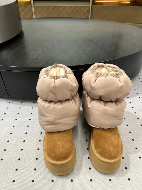 UGG Shearling Snow Boots Style 0075