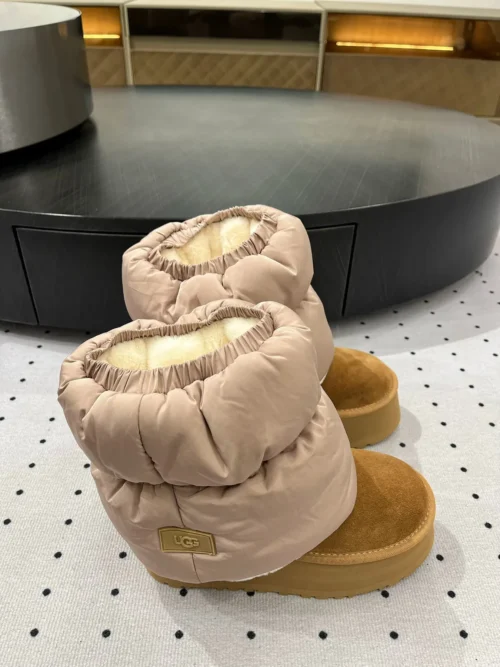 UGG Shearling Snow Boots Style 0075