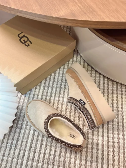 UGG Lambskin Sneakers Style 0083