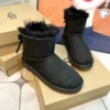 UGG Shearling Snow Boots Style 0085