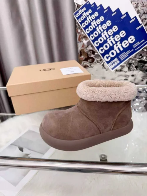 UGG Snow Boots Style 0091