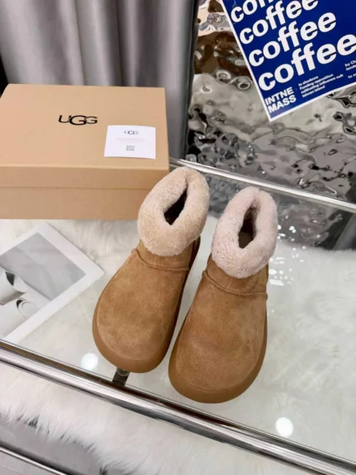 UGG Snow Boots Style 0093