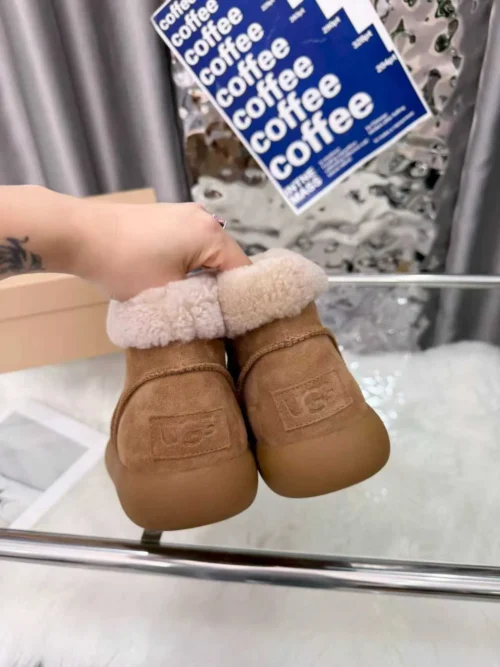 UGG Snow Boots Style 0093
