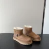 UGG Lambskin Snow Boots Style 0095