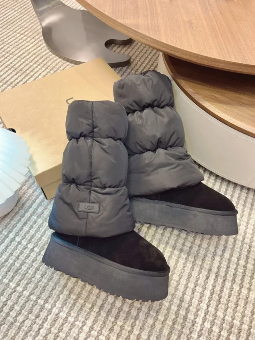 UGG Shearling Snow Boots Style 0103