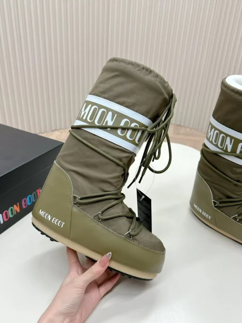 UGG Snow Boots Style 0107