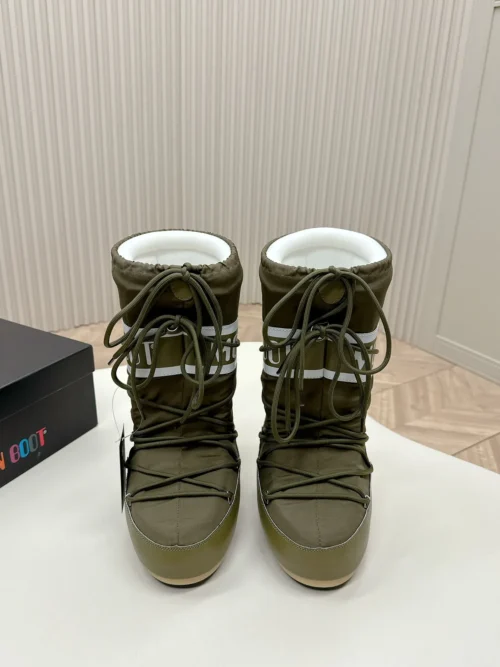UGG Snow Boots Style 0107
