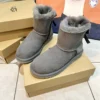 UGG Shearling Snow Boots Style 0111