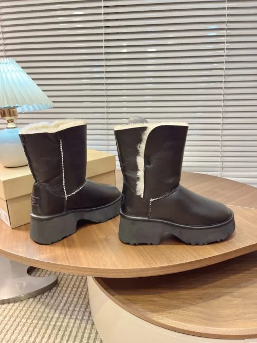 UGG Snow Boots Style 0127