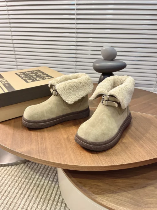 UGG Leather Snow Boots Style 0133